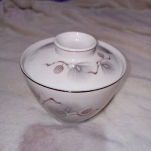 Narumi Porcelain Damask Rose Gold Band Sugar Bowl
